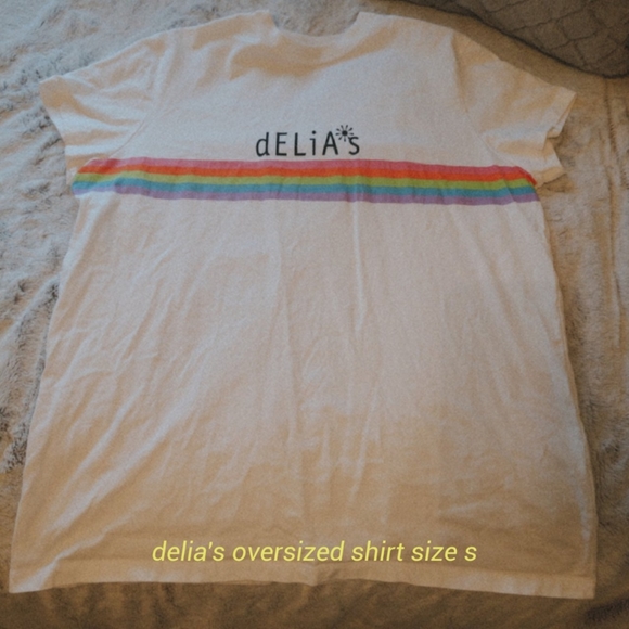 deLiA's oversized shirt by DollsKill - Picture 1 of 3